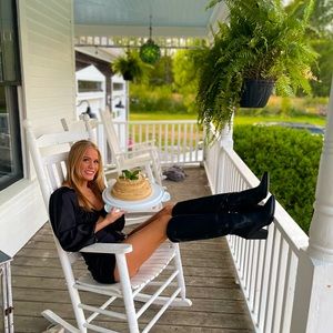 Meet your Posher, Julia